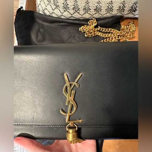 Saint Laurent Medium Monogram Kate Tassel Bag in Black with gold hardware - Picture 16 of 16